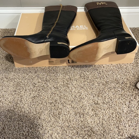 Michael Kors Boot - Picture 6 of 9